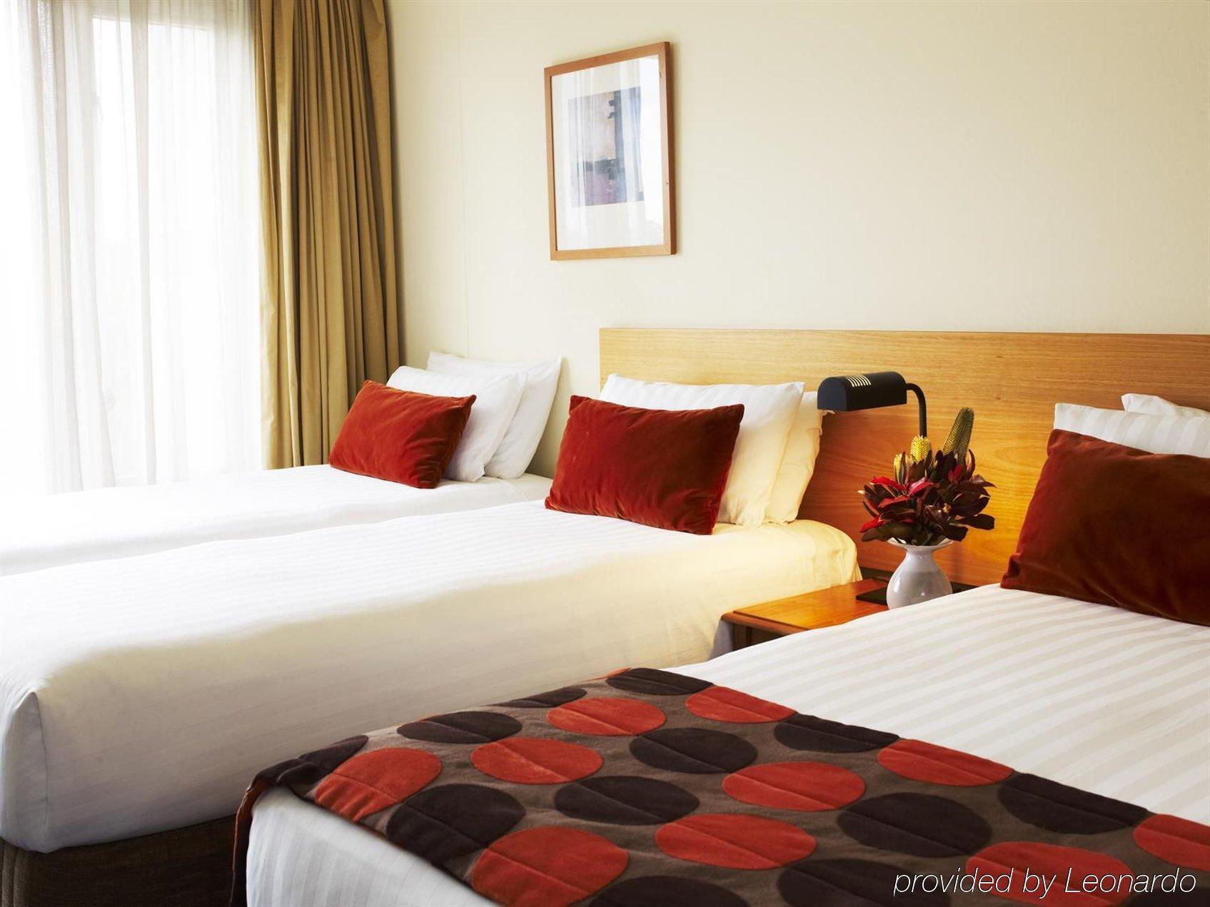 Rydges Hotel 4*